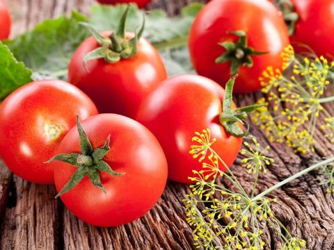 7. Cách trị hôi nách bằng cà chua